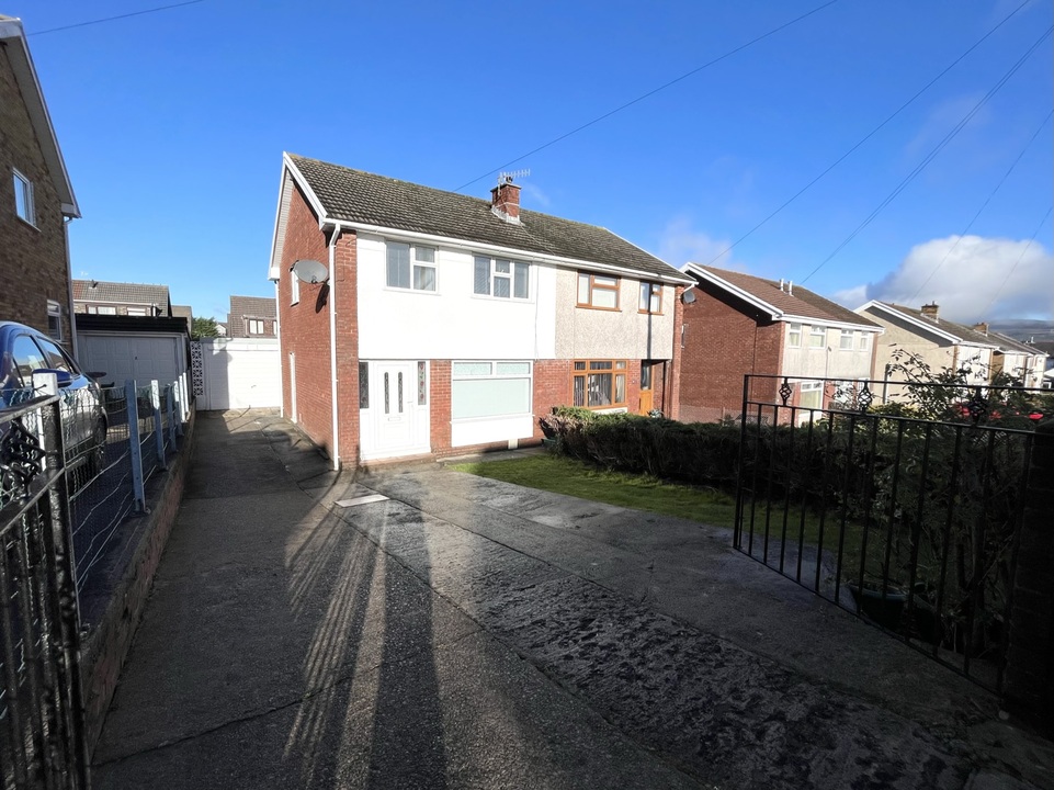 Haulwen, Cwmdare, Aberdare, Mid Property Details