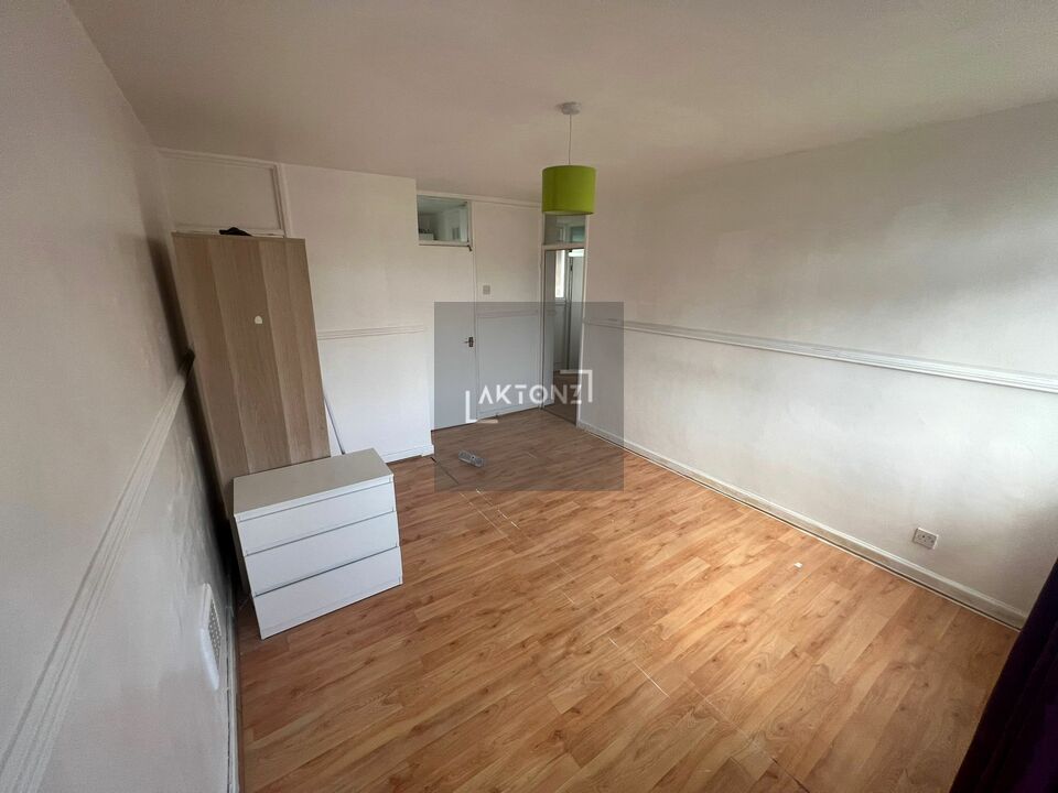 Buxton Court, Thoresby Street, Islington, London