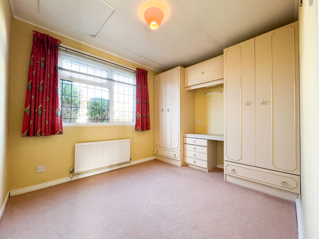 47 Bovingdon Park - bed 2