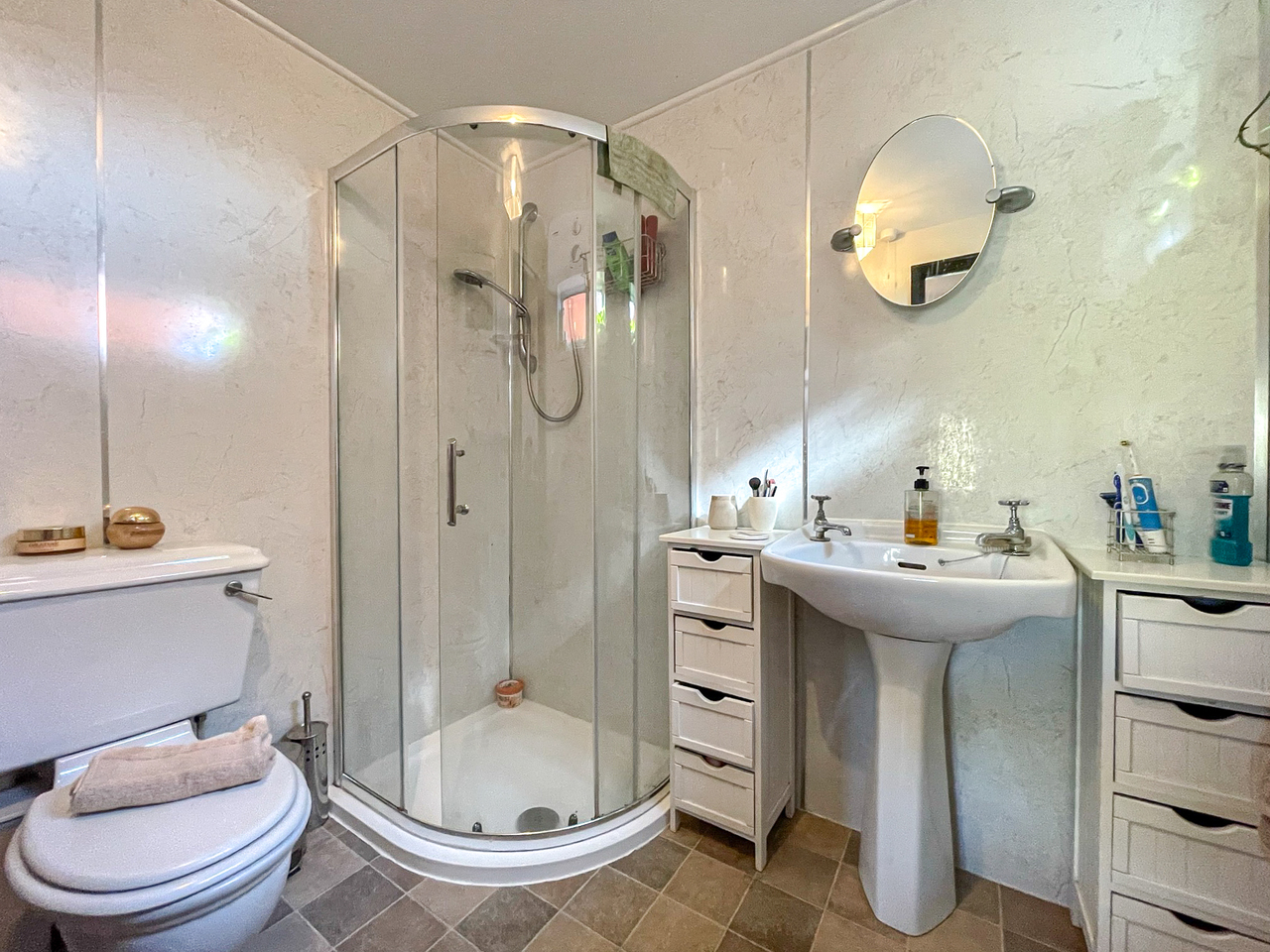 58 Glebe Close - Ensuite