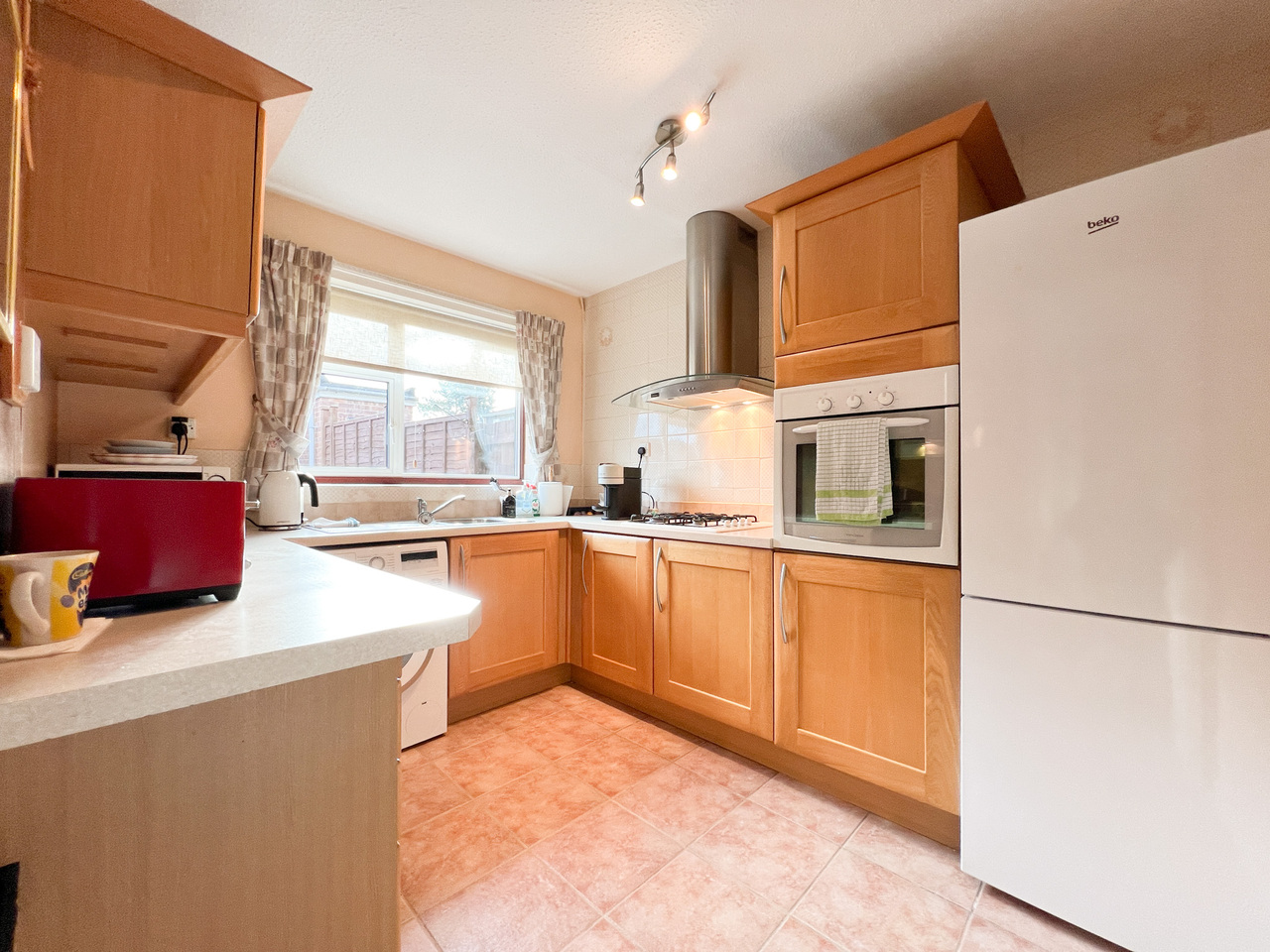 81 Waterfield Road - kitchen