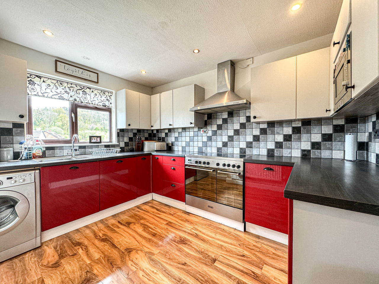 7 Elmdale - Kitchen