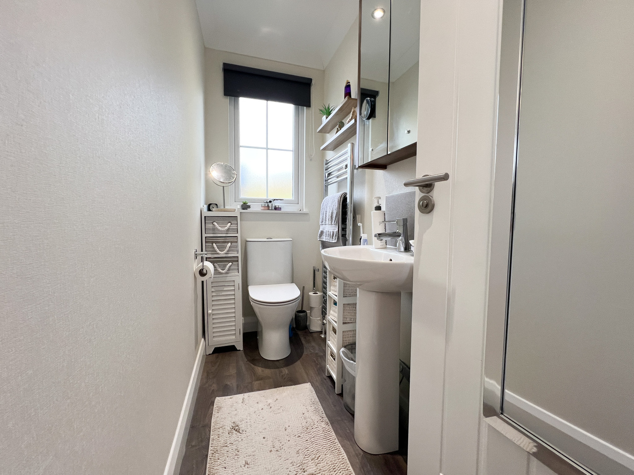 42 Castle Lake - WC en-suite