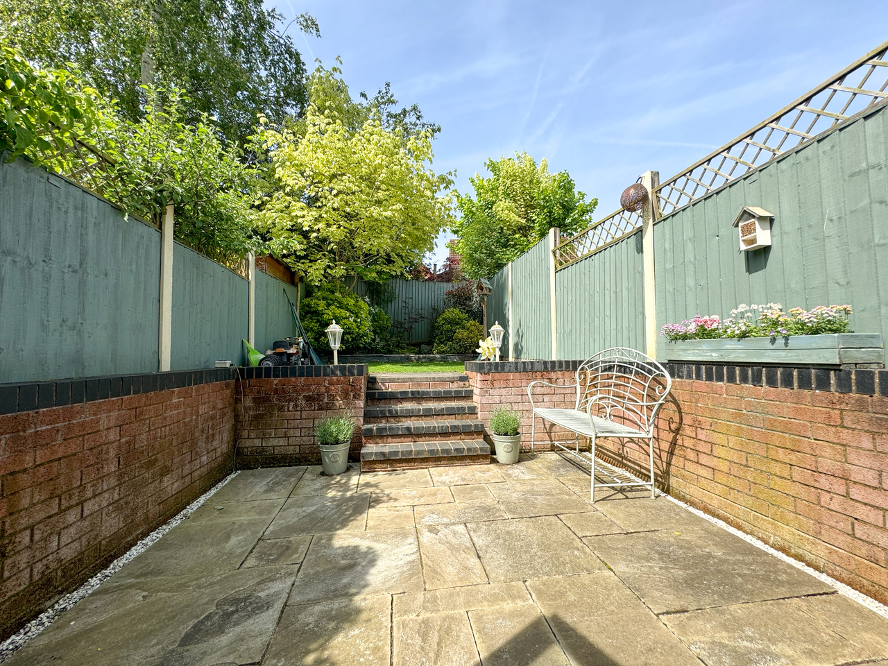 15 Mulberry Close - Garden (new)