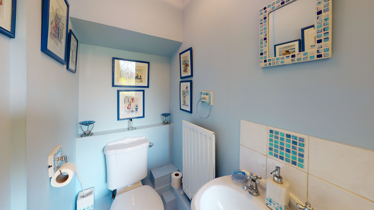 3-Bedroom-House-Northfleet-Kent-04222021_111018