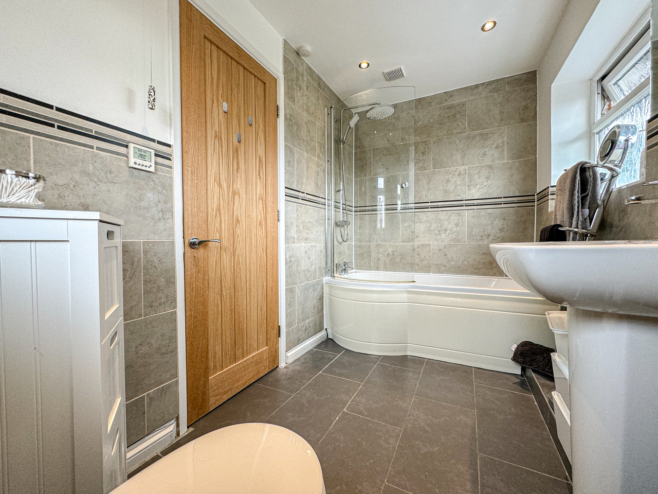 236 ledbury Rd - bathroom