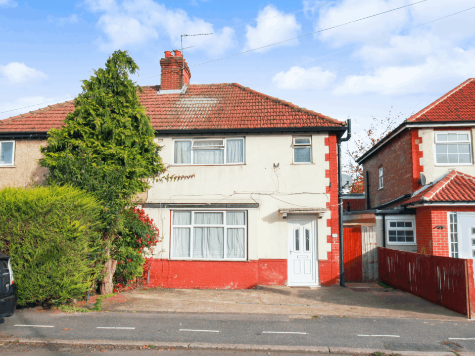 Semi-detached house for sale