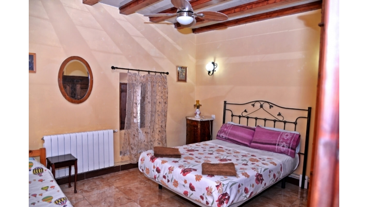 dormitorio-3-casa-rural-el-xop-el-palomar-valencia