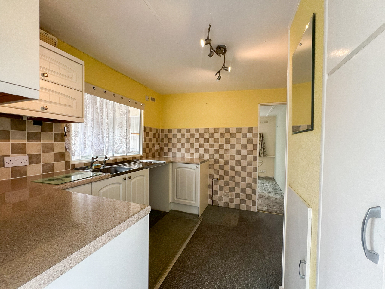 45 Middleway - kitchen