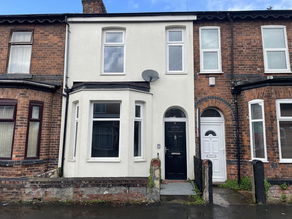 Terraced house for sale