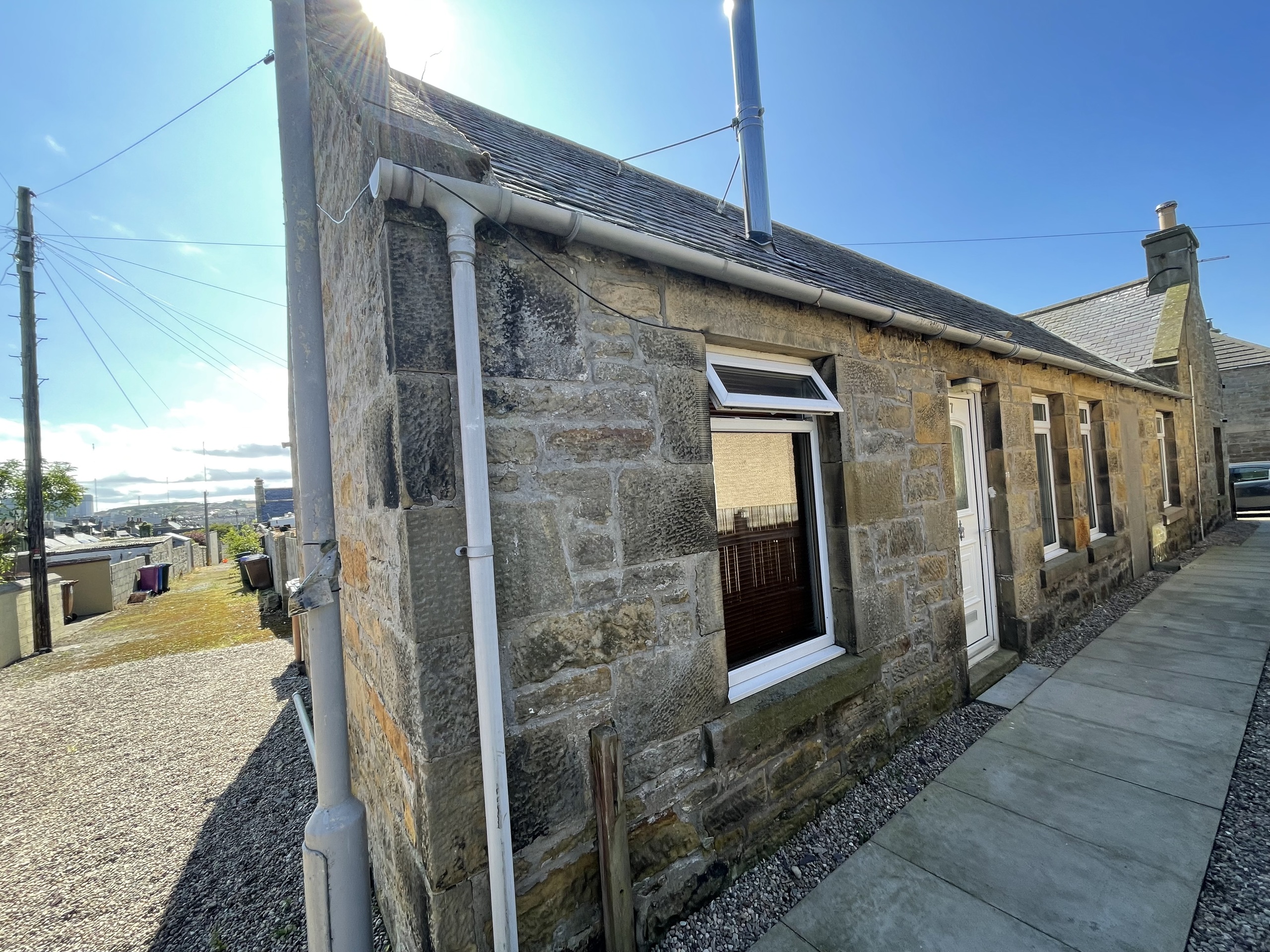 £99,000 | 2 bed Cottage | Elgin, Morayshire | Grampian Property Centre