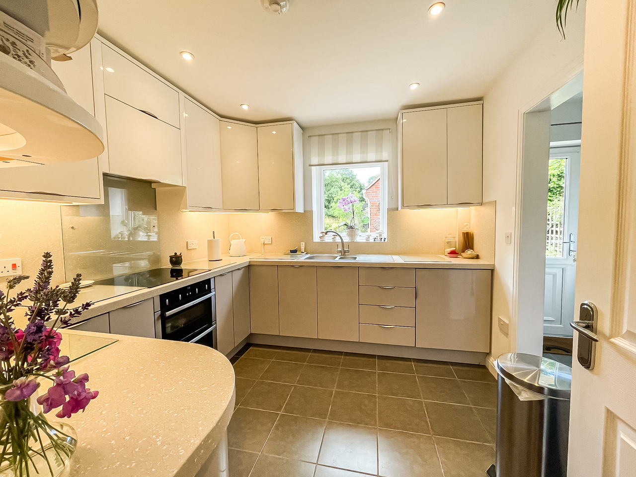 25 Woodfield Gardens - Kitchen