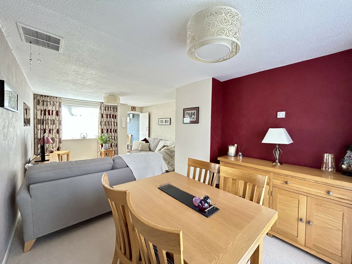 Lounge 1