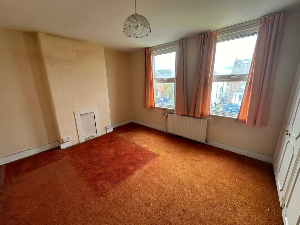 18 Worthington Road, Surbiton, Surrey, KT6 7RX Property Details