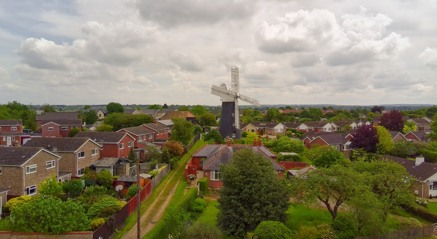 3325058_100DRONE_SING0059_edited