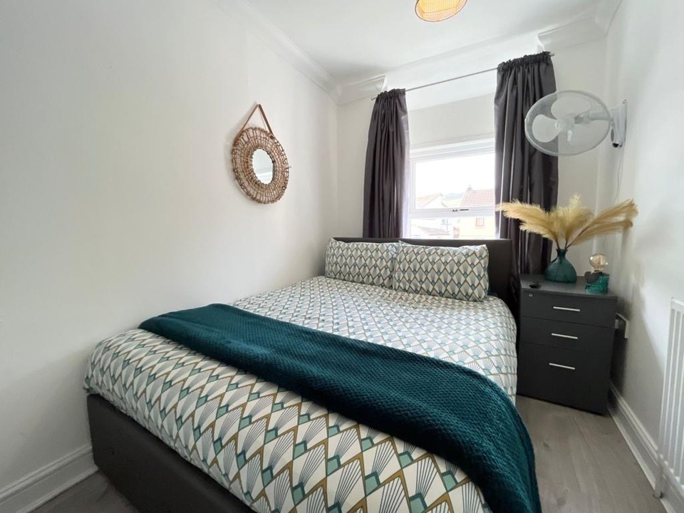 High Street, Hirwaun, Aberdare, Mid Property Details