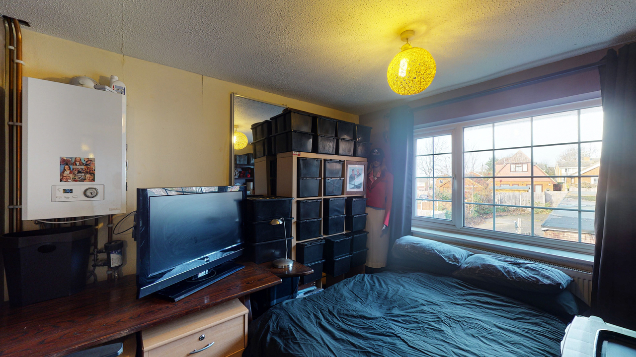 For-Sale-3-Bedroom-House-Gravesend-12092021_131531