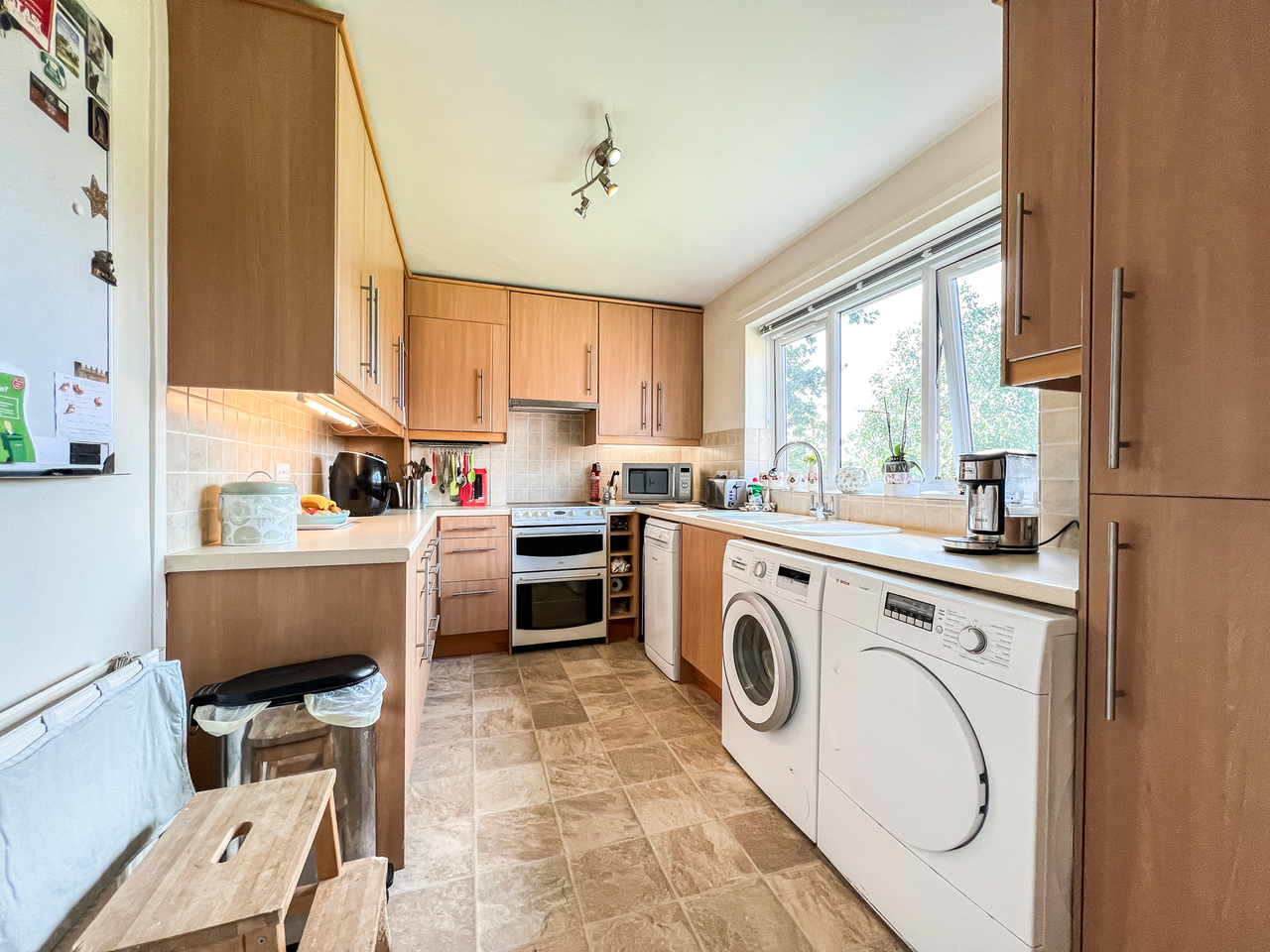 16 Arden Court - kitchen (2)-3