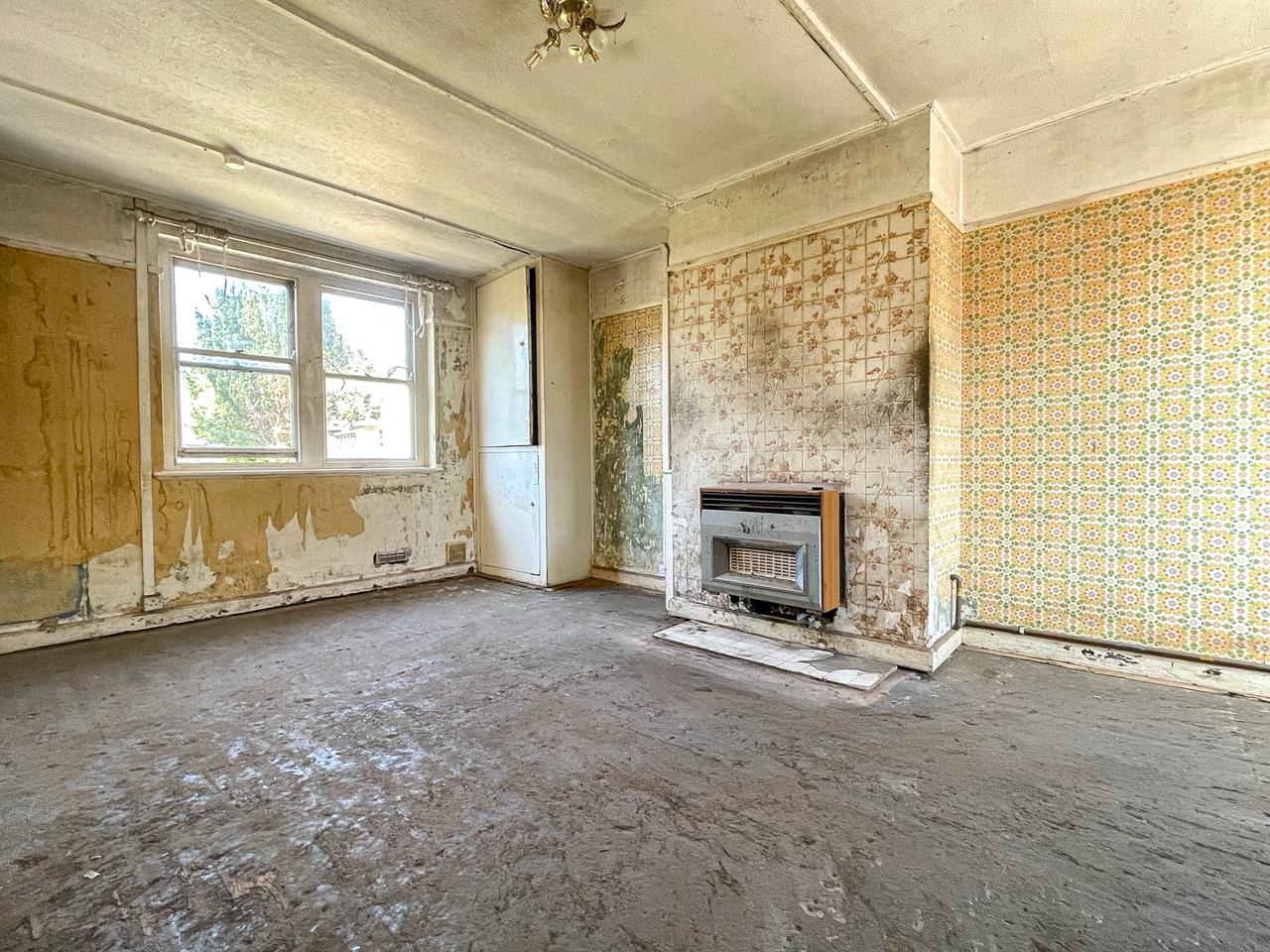 2 Westfaling Street - Living room