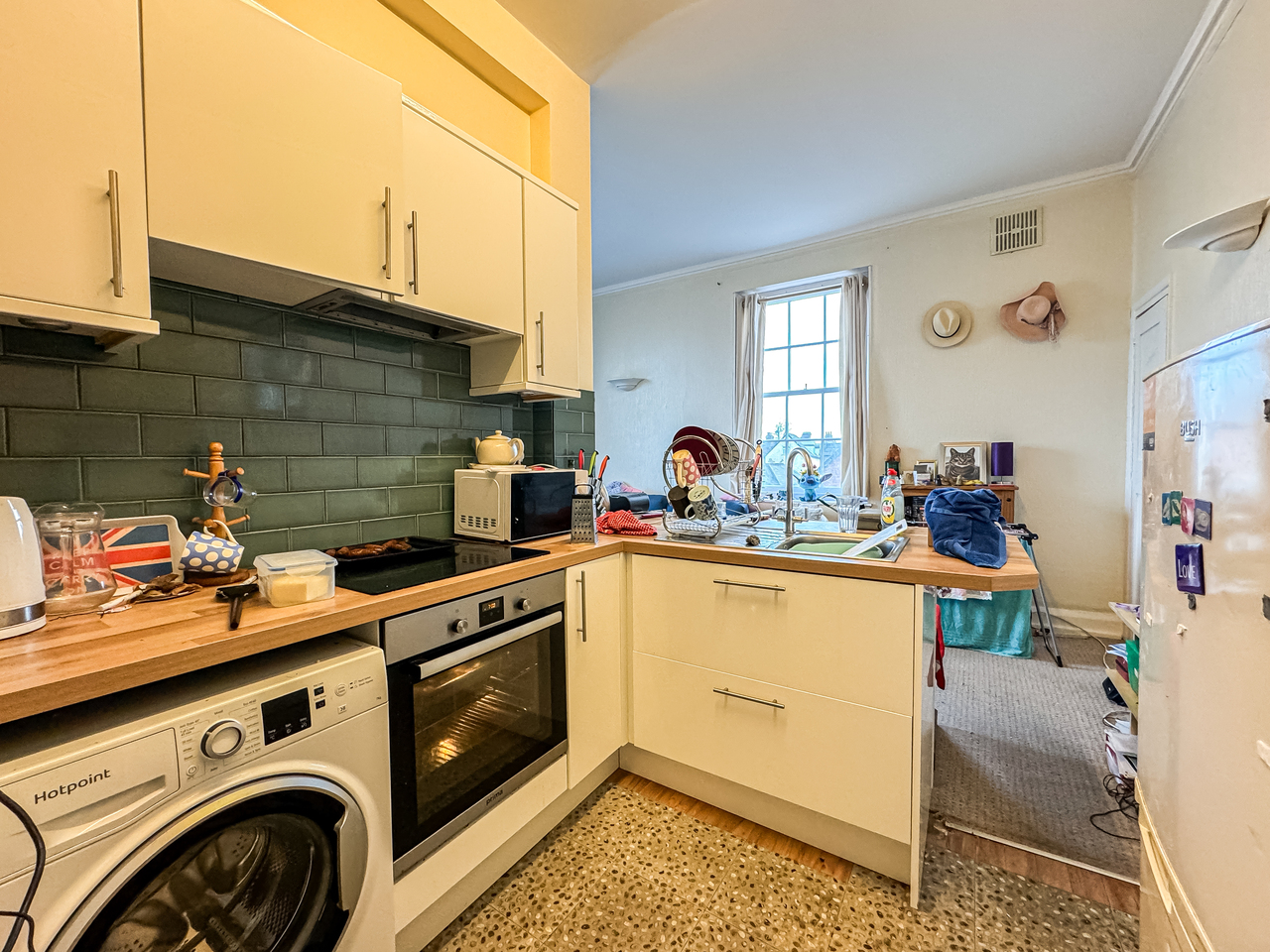 8 Chandos House - Kitchen (2)