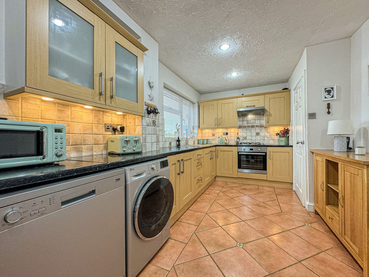 9 Haston Close - Kitchen