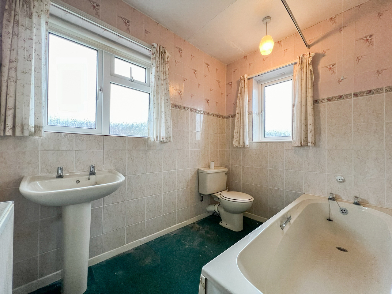 6 Trinity Road - bathroom